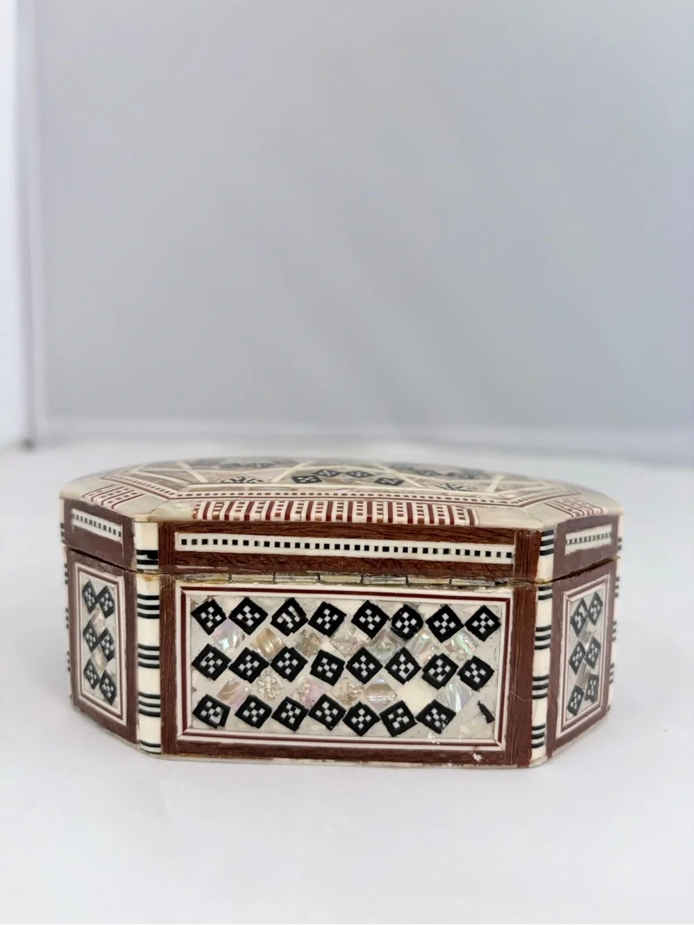 Egyptian Mother of Pearl Inlay Octagonal Jewelry/Trinket Box Vintage